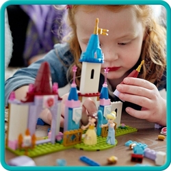 LEGO® - Disney 43219 Kreativní zámky princezen od Disneyho?
